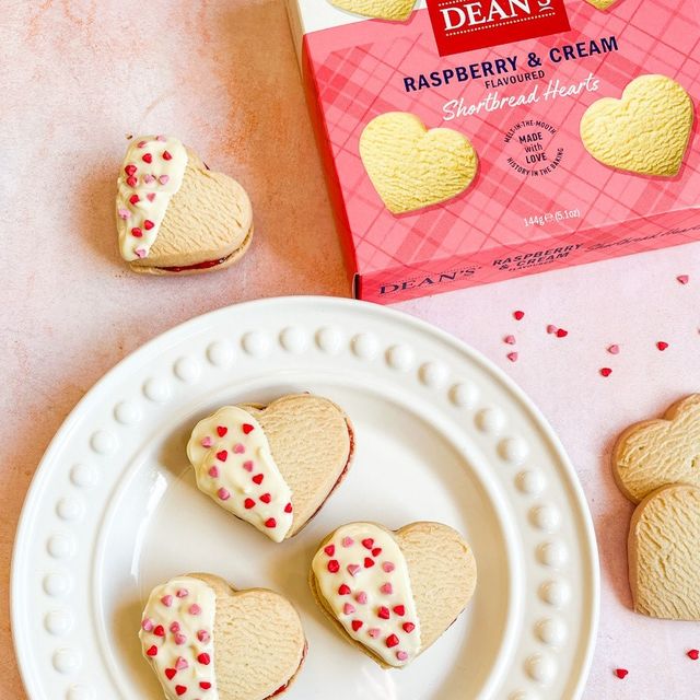 Raspberry & Cream Shortbread Hearts