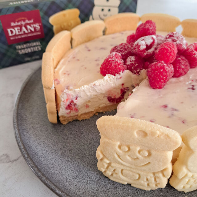 Raspberry Shortie Cheesecake