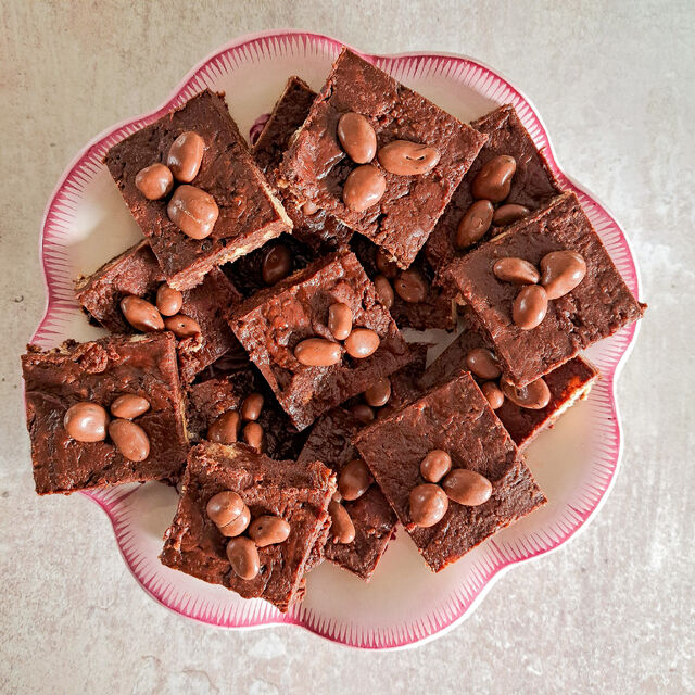 Chocolate Raisin Squares